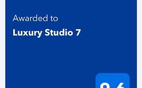 Luxury Studio 7